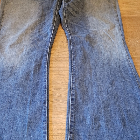 Jeans - Picture 2 of 4